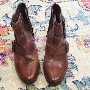 Women's Gianni Bini booties